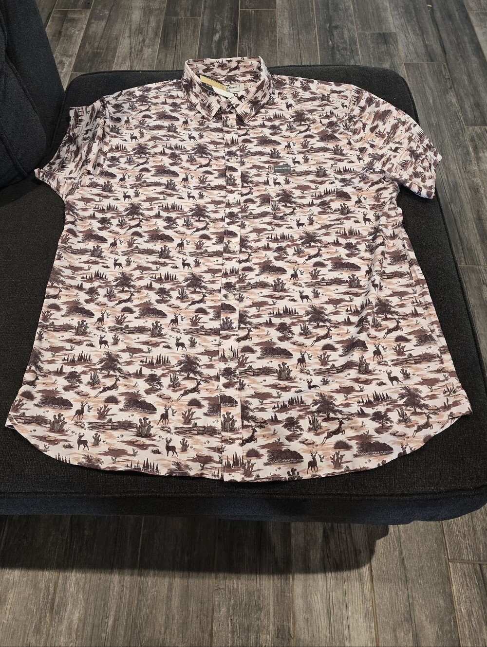 BURLEBO Short-Sleeve Button-Down Shirt - Brown Desert Print